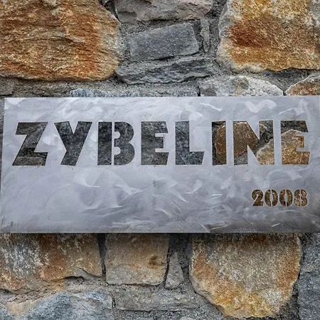 Chalet Zybeline